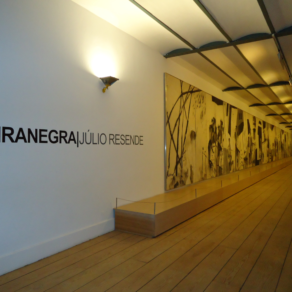 Painel “Ribeira Negra” de Júlio Resende