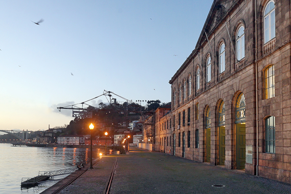 Cais espaço vazio crepúsculo